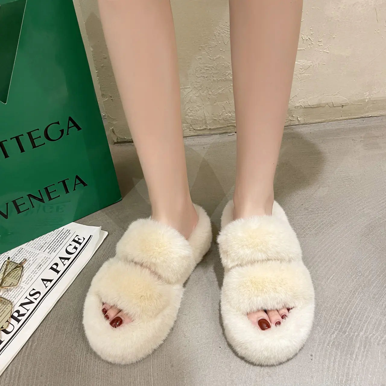 Fluffy Fuzzy Slippers for Unisex - Cozy Bedroom Shoes